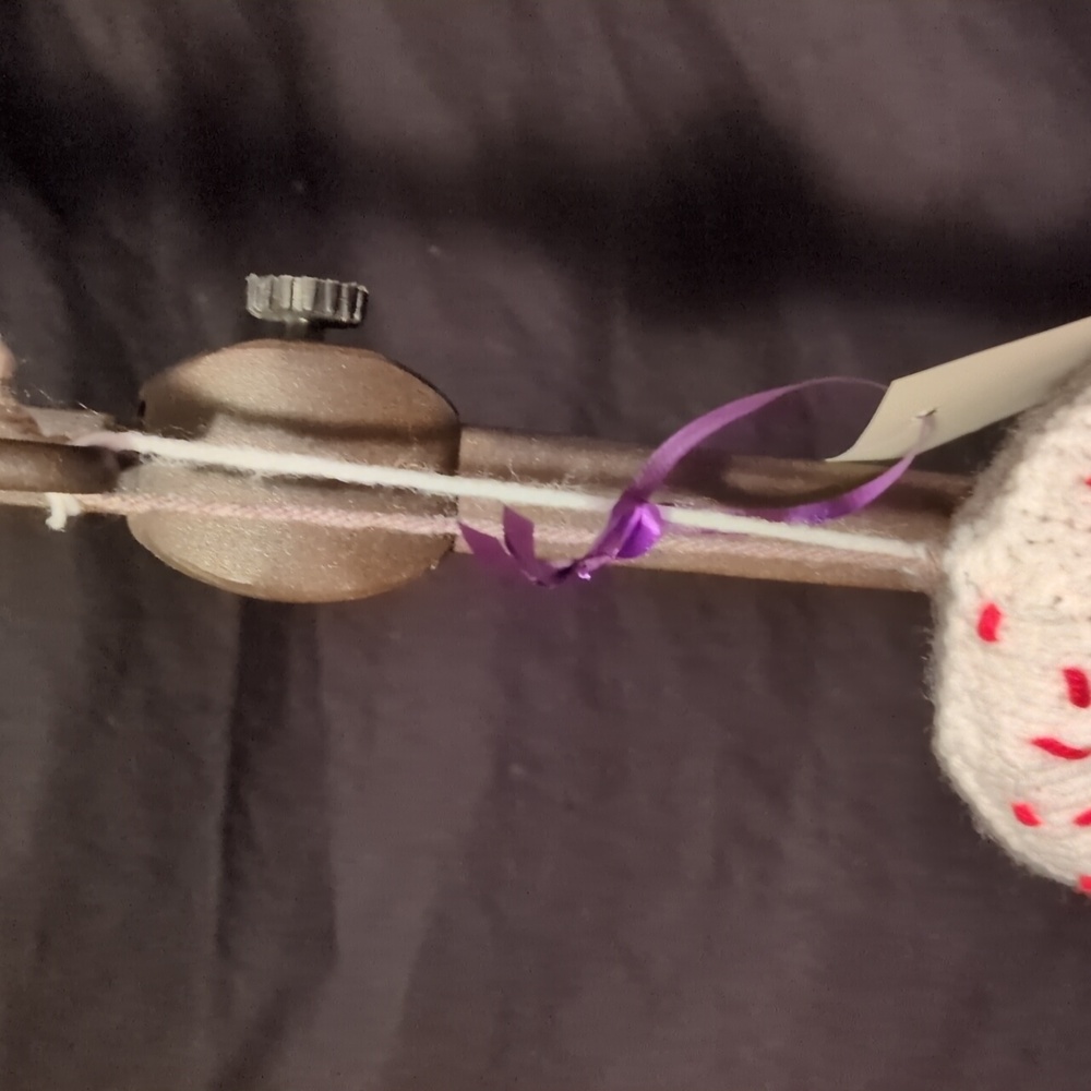 Handmade Knit Donut Bag Charm Tan White Icing Red Sprinkles #01 - Picture 3 of 6